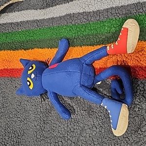 Pete the Cat 10 inch stuffed animal excellent